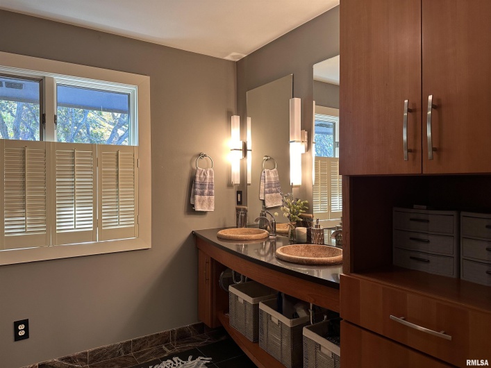 73 Upper Brush Hill Road, Carbondale, Illinois 62901, 3 Bedrooms Bedrooms, 0 ,3 BathroomsBathrooms,Residential,For Sale,Upper Brush Hill,0,RMAEB459213