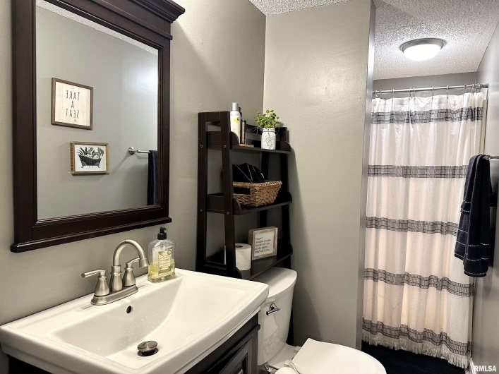 73 Upper Brush Hill Road, Carbondale, Illinois 62901, 3 Bedrooms Bedrooms, 0 ,3 BathroomsBathrooms,Residential,For Sale,Upper Brush Hill,0,RMAEB459213