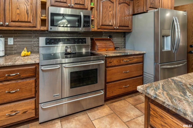 3860 BOYD Road, Anna, Illinois 62906, 4 Bedrooms Bedrooms, 0 ,2 BathroomsBathrooms,Residential,For Sale,BOYD,0,RMAEB459600