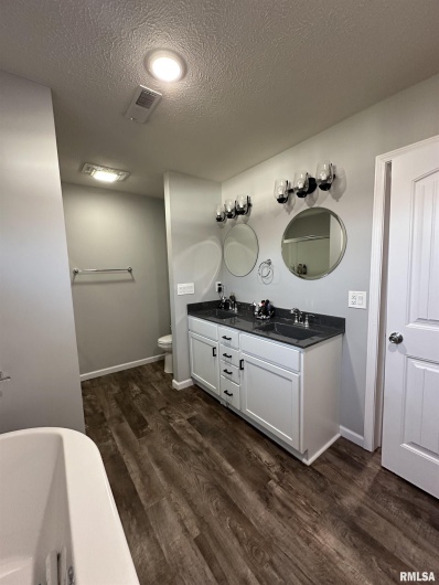 1303 Dew Drop Drive, Marion, Illinois 62959, 3 Bedrooms Bedrooms, 0 ,2 BathroomsBathrooms,Residential,For Sale,Dew Drop,0,RMAEB459601