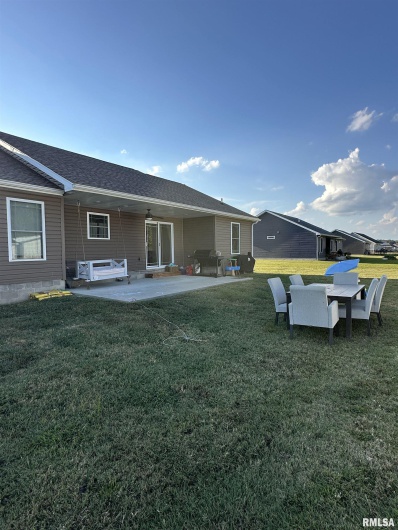 1303 Dew Drop Drive, Marion, Illinois 62959, 3 Bedrooms Bedrooms, 0 ,2 BathroomsBathrooms,Residential,For Sale,Dew Drop,0,RMAEB459601