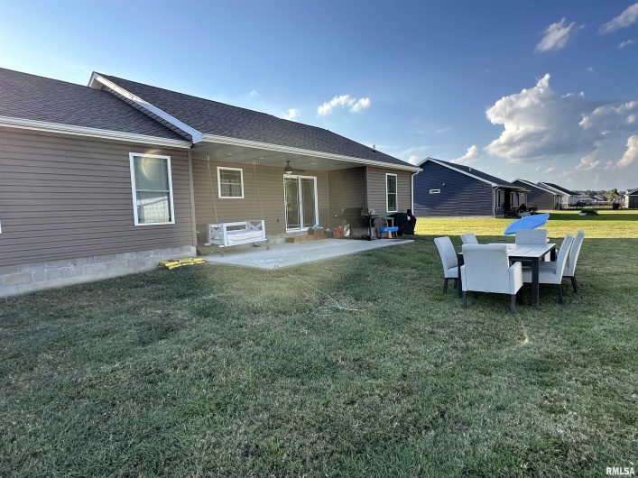 1303 Dew Drop Drive, Marion, Illinois 62959, 3 Bedrooms Bedrooms, 0 ,2 BathroomsBathrooms,Residential,For Sale,Dew Drop,0,RMAEB459601