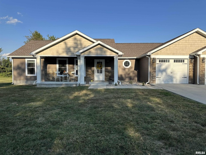 1303 Dew Drop Drive, Marion, Illinois 62959, 3 Bedrooms Bedrooms, 0 ,2 BathroomsBathrooms,Residential,For Sale,Dew Drop,0,RMAEB459601