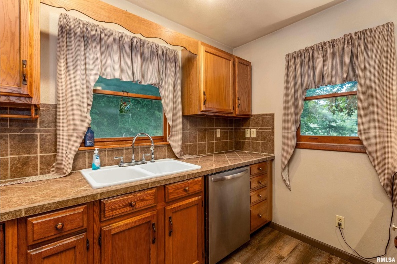 9191 Old Highway 13 Highway, Murphysboro, Illinois 62966, 2 Bedrooms Bedrooms, 0 ,2 BathroomsBathrooms,Residential,For Sale,Old Highway 13,0,RMAEB459501