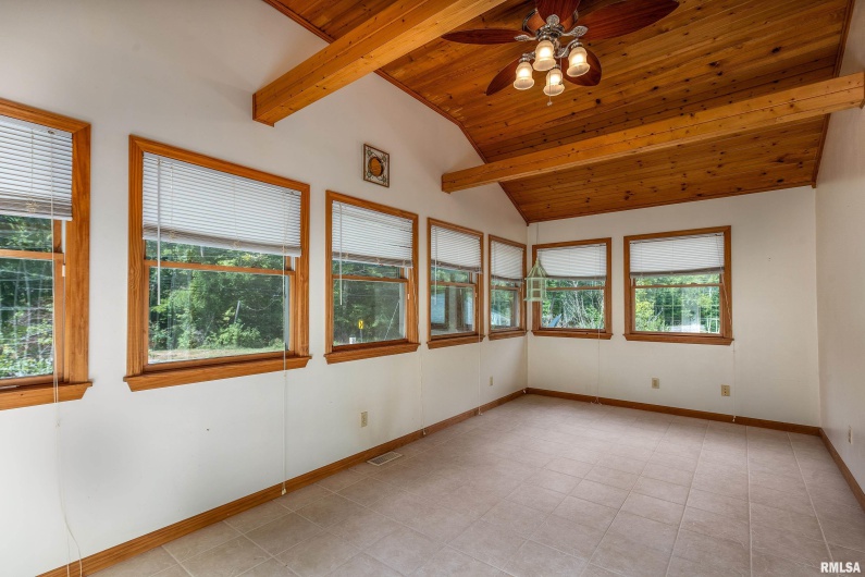 9191 Old Highway 13 Highway, Murphysboro, Illinois 62966, 2 Bedrooms Bedrooms, 0 ,2 BathroomsBathrooms,Residential,For Sale,Old Highway 13,0,RMAEB459501