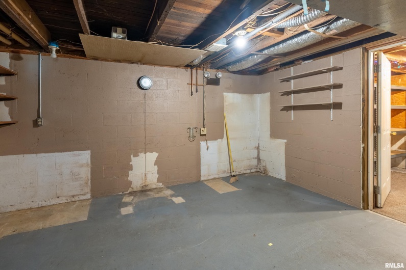 9191 Old Highway 13 Highway, Murphysboro, Illinois 62966, 2 Bedrooms Bedrooms, 0 ,2 BathroomsBathrooms,Residential,For Sale,Old Highway 13,0,RMAEB459501