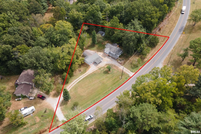 9191 Old Highway 13 Highway, Murphysboro, Illinois 62966, 2 Bedrooms Bedrooms, 0 ,2 BathroomsBathrooms,Residential,For Sale,Old Highway 13,0,RMAEB459501