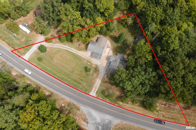 9191 Old Highway 13 Highway, Murphysboro, Illinois 62966, 2 Bedrooms Bedrooms, 0 ,2 BathroomsBathrooms,Residential,For Sale,Old Highway 13,0,RMAEB459501