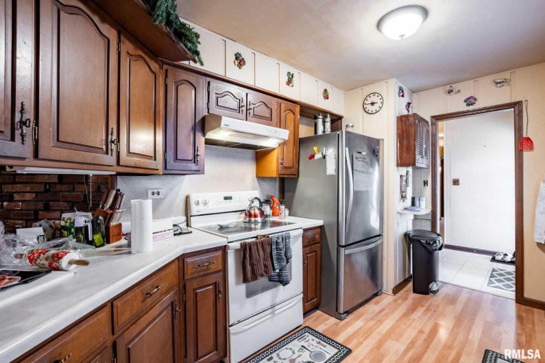 902 FAIRLANE Drive, Marion, Illinois 62959, 3 Bedrooms Bedrooms, 0 ,2 BathroomsBathrooms,Residential,For Sale,FAIRLANE,0,RMAQC4267072