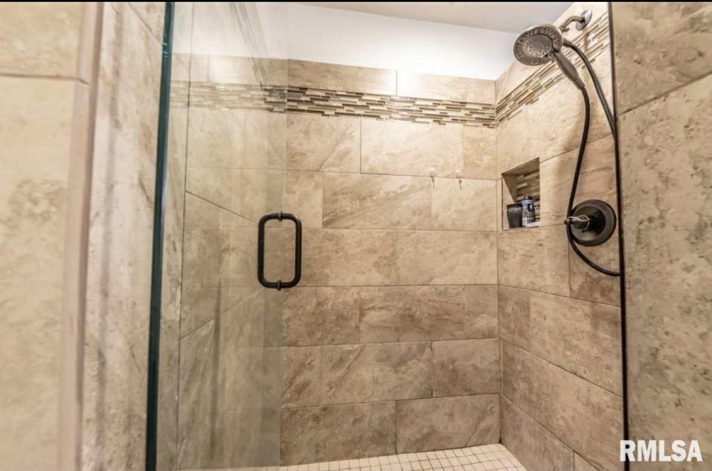 604 Shoal Creek Road, Murphysboro, Illinois 62966, 4 Bedrooms Bedrooms, 0 ,3 BathroomsBathrooms,Residential,For Sale,Shoal Creek,0,RMAEB459614