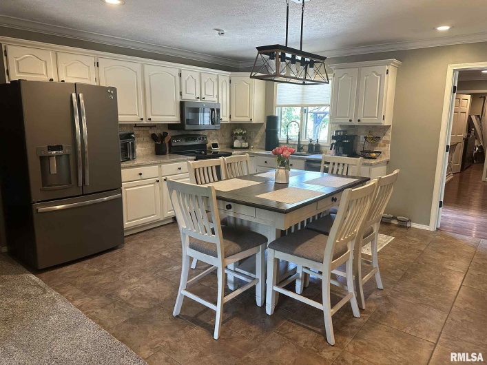 604 Shoal Creek Road, Murphysboro, Illinois 62966, 4 Bedrooms Bedrooms, 0 ,3 BathroomsBathrooms,Residential,For Sale,Shoal Creek,0,RMAEB459614