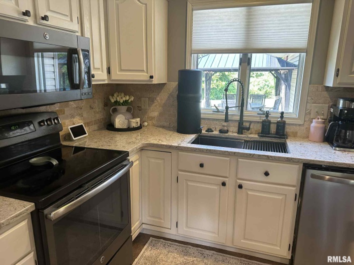 604 Shoal Creek Road, Murphysboro, Illinois 62966, 4 Bedrooms Bedrooms, 0 ,3 BathroomsBathrooms,Residential,For Sale,Shoal Creek,0,RMAEB459614