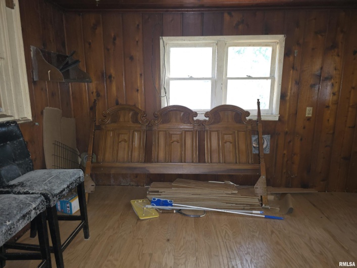 406 WASHINGTON Street, Carbondale, Illinois 62901, 2 Bedrooms Bedrooms, 0 ,1 BathroomBathrooms,Residential,For Sale,WASHINGTON,0,RMAEB459616