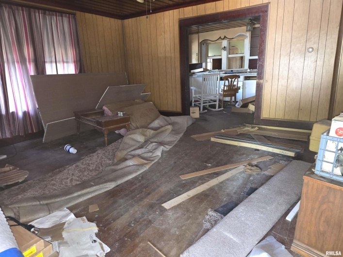406 WASHINGTON Street, Carbondale, Illinois 62901, 2 Bedrooms Bedrooms, 0 ,1 BathroomBathrooms,Residential,For Sale,WASHINGTON,0,RMAEB459616