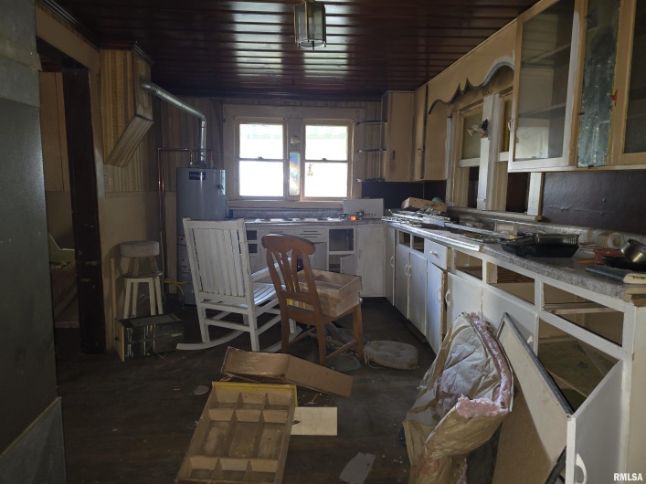 406 WASHINGTON Street, Carbondale, Illinois 62901, 2 Bedrooms Bedrooms, 0 ,1 BathroomBathrooms,Residential,For Sale,WASHINGTON,0,RMAEB459616