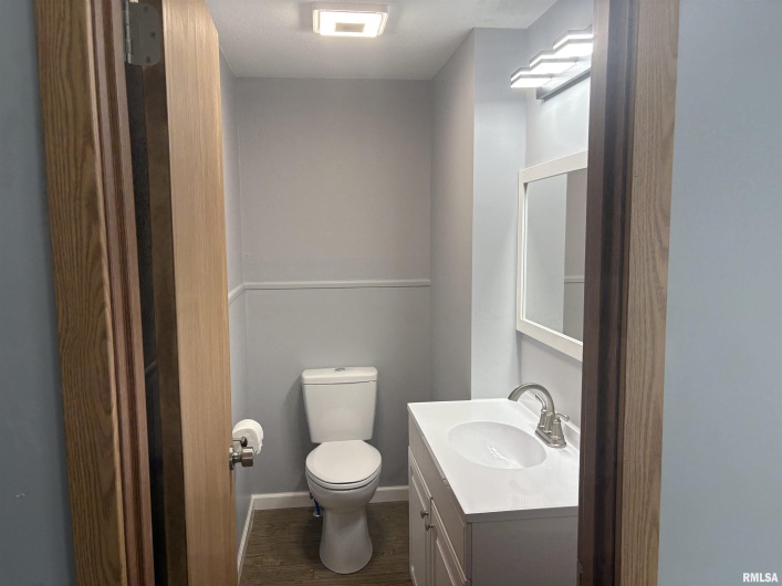 504 MULBERRY Street, Carterville, Illinois 62918, 2 Bedrooms Bedrooms, 0 ,1 BathroomBathrooms,Residential,For Sale,MULBERRY,0,RMAEB459617