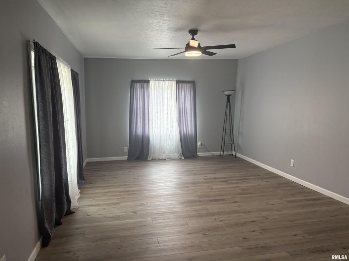 504 MULBERRY Street, Carterville, Illinois 62918, 2 Bedrooms Bedrooms, 0 ,1 BathroomBathrooms,Residential,For Sale,MULBERRY,0,RMAEB459617