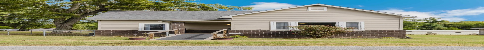 Residential For Sale 206 HUNTER Street, Marion, Illinois 62959, 2 Bedrooms Bedrooms, 0 ,1 BathroomBathrooms,Residential,For Sale,HUNTER,0,RMAQC4267098