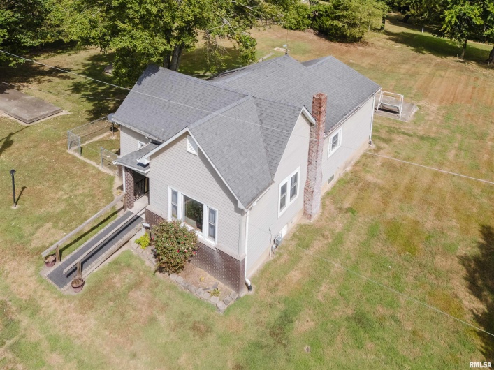 206 HUNTER Street, Marion, Illinois 62959, 2 Bedrooms Bedrooms, 0 ,1 BathroomBathrooms,Residential,For Sale,HUNTER,0,RMAQC4267098