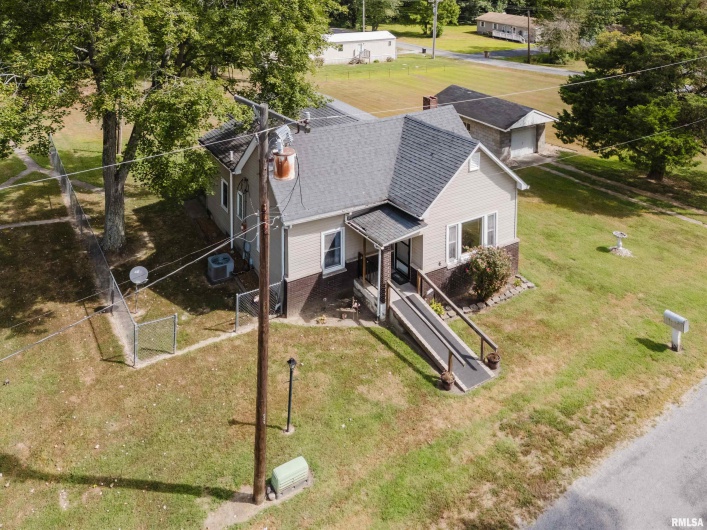 206 HUNTER Street, Marion, Illinois 62959, 2 Bedrooms Bedrooms, 0 ,1 BathroomBathrooms,Residential,For Sale,HUNTER,0,RMAQC4267098