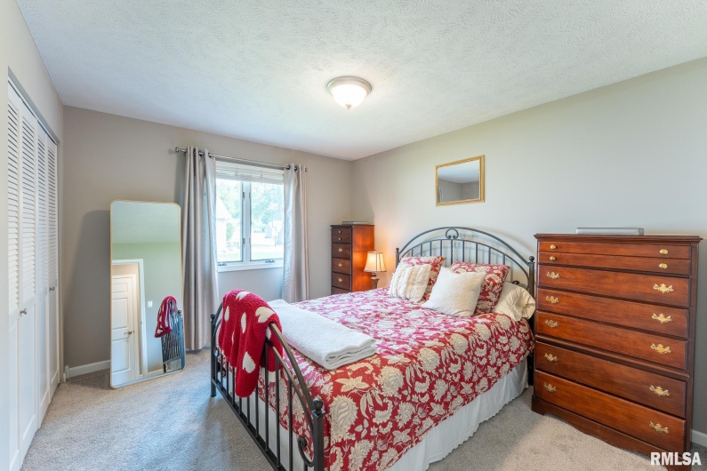 611 CRAB ORCHARD Boulevard, Carterville, Illinois 62918, 3 Bedrooms Bedrooms, 0 ,2 BathroomsBathrooms,Residential,For Sale,CRAB ORCHARD,0,RMAEB459625