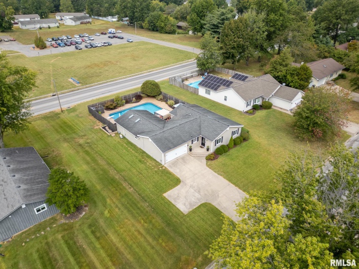 611 CRAB ORCHARD Boulevard, Carterville, Illinois 62918, 3 Bedrooms Bedrooms, 0 ,2 BathroomsBathrooms,Residential,For Sale,CRAB ORCHARD,0,RMAEB459625