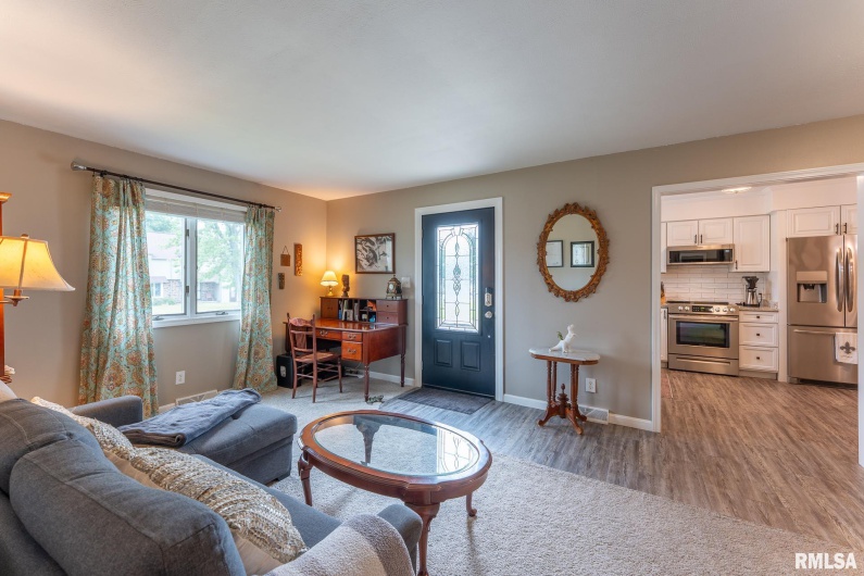 611 CRAB ORCHARD Boulevard, Carterville, Illinois 62918, 3 Bedrooms Bedrooms, 0 ,2 BathroomsBathrooms,Residential,For Sale,CRAB ORCHARD,0,RMAEB459625