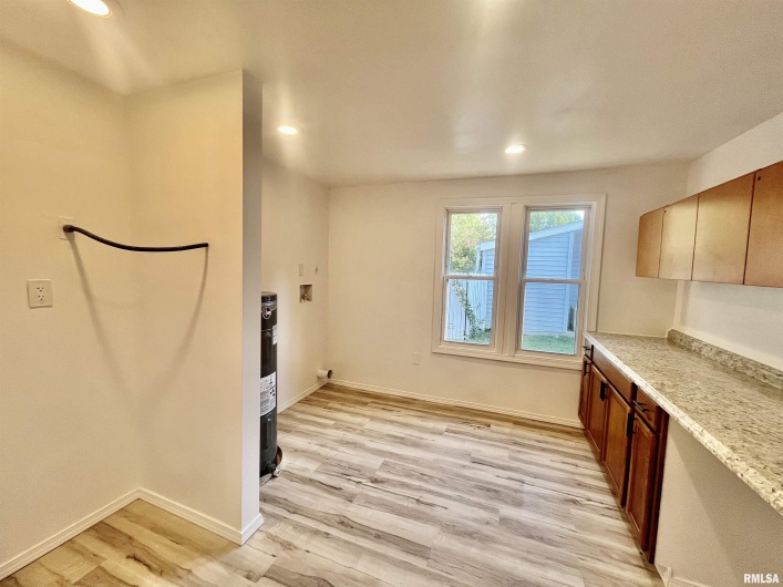 1302 CATHERINE Street, Metropolis, Illinois 62960, 2 Bedrooms Bedrooms, 0 ,1 BathroomBathrooms,Residential,For Sale,CATHERINE,0,RMAEB459630