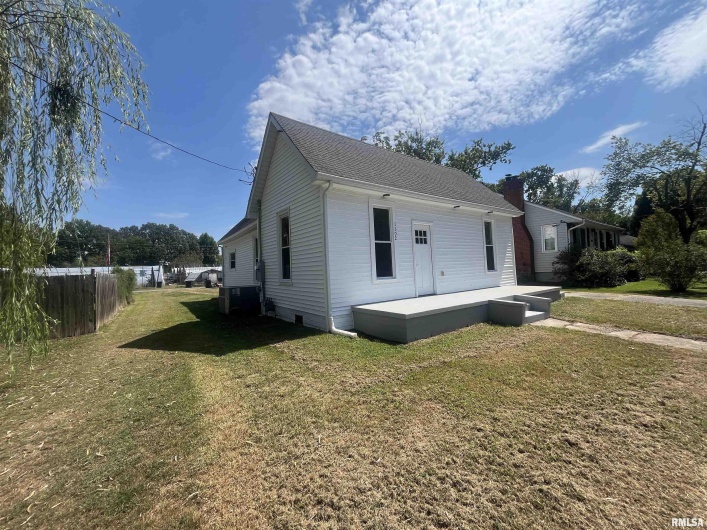 1302 CATHERINE Street, Metropolis, Illinois 62960, 2 Bedrooms Bedrooms, 0 ,1 BathroomBathrooms,Residential,For Sale,CATHERINE,0,RMAEB459630