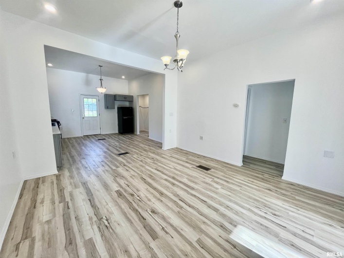 1302 CATHERINE Street, Metropolis, Illinois 62960, 2 Bedrooms Bedrooms, 0 ,1 BathroomBathrooms,Residential,For Sale,CATHERINE,0,RMAEB459630