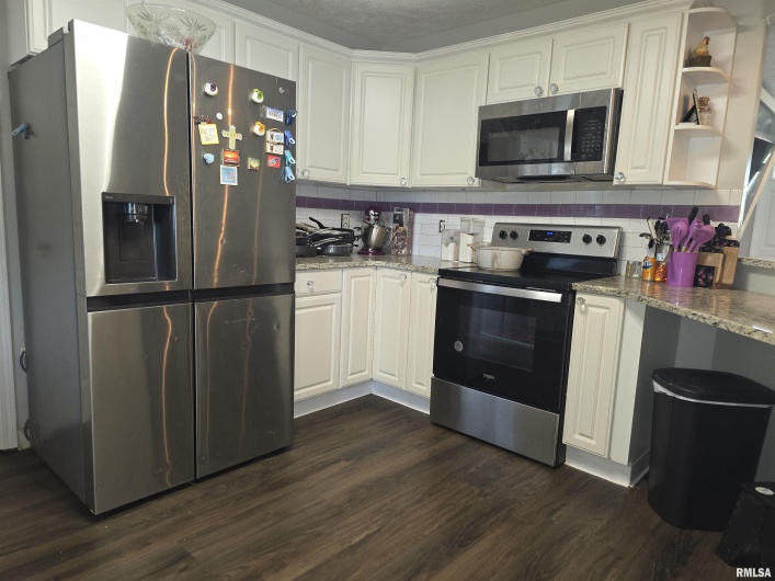 207 Bob A Rosa Avenue A, Murphysboro, Illinois 62966, 3 Bedrooms Bedrooms, 0 ,2 BathroomsBathrooms,Residential,For Sale,Bob A Rosa,0,RMAEB459631