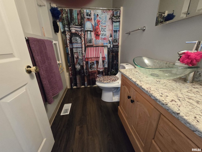 207 Bob A Rosa Avenue A, Murphysboro, Illinois 62966, 3 Bedrooms Bedrooms, 0 ,2 BathroomsBathrooms,Residential,For Sale,Bob A Rosa,0,RMAEB459631