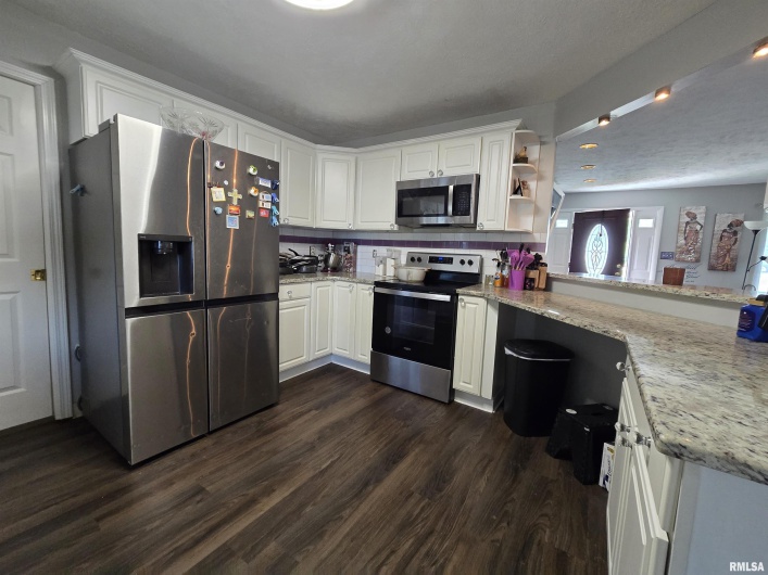 207 Bob A Rosa Avenue A, Murphysboro, Illinois 62966, 3 Bedrooms Bedrooms, 0 ,2 BathroomsBathrooms,Residential,For Sale,Bob A Rosa,0,RMAEB459631