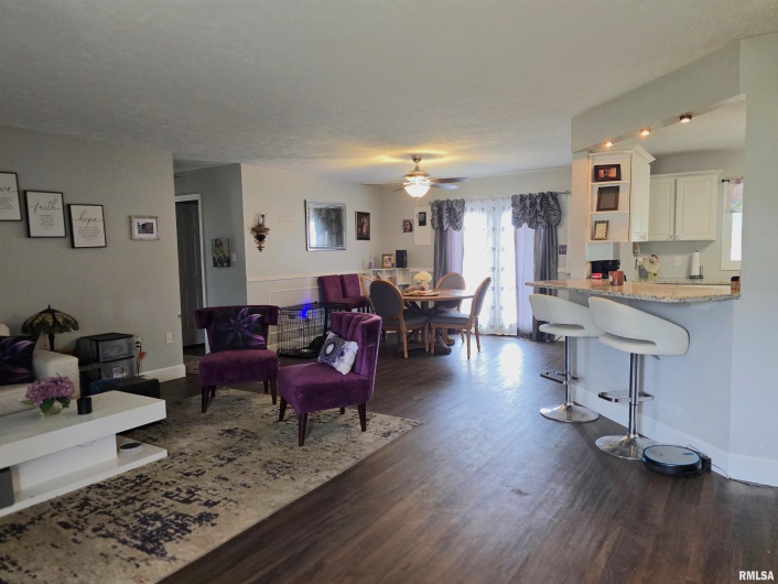 207 Bob A Rosa Avenue A, Murphysboro, Illinois 62966, 3 Bedrooms Bedrooms, 0 ,2 BathroomsBathrooms,Residential,For Sale,Bob A Rosa,0,RMAEB459631