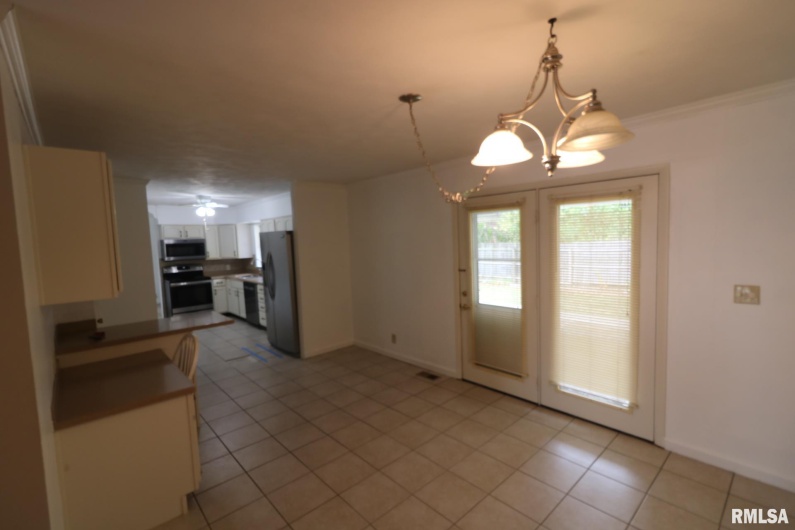101 Lingale Street, Marion, Illinois 62959, 3 Bedrooms Bedrooms, 0 ,2 BathroomsBathrooms,Residential,For Sale,Lingale,0,RMAEB459628