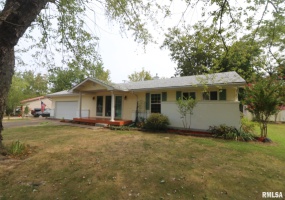 101 Lingale Street, Marion, Illinois 62959, 3 Bedrooms Bedrooms, 0 ,2 BathroomsBathrooms,Residential,For Sale,Lingale,0,RMAEB459628