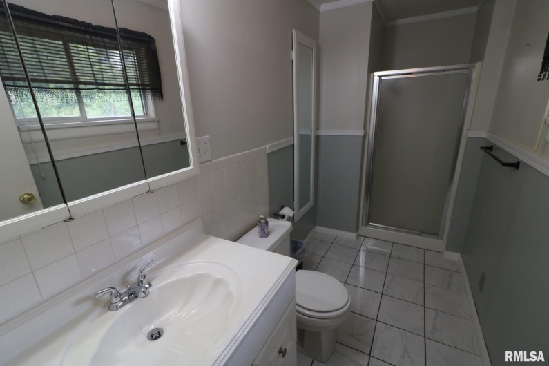 101 Lingale Street, Marion, Illinois 62959, 3 Bedrooms Bedrooms, 0 ,2 BathroomsBathrooms,Residential,For Sale,Lingale,0,RMAEB459628
