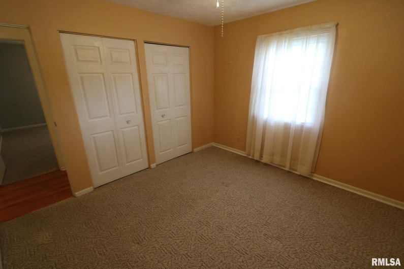 101 Lingale Street, Marion, Illinois 62959, 3 Bedrooms Bedrooms, 0 ,2 BathroomsBathrooms,Residential,For Sale,Lingale,0,RMAEB459628