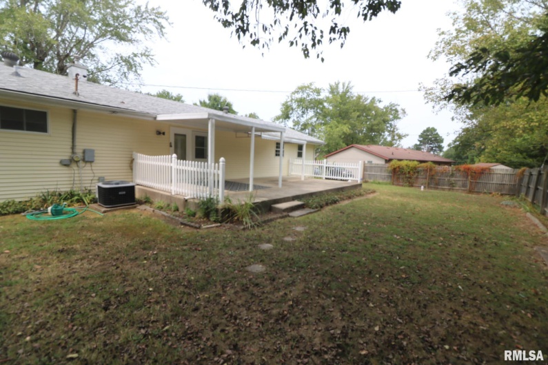 101 Lingale Street, Marion, Illinois 62959, 3 Bedrooms Bedrooms, 0 ,2 BathroomsBathrooms,Residential,For Sale,Lingale,0,RMAEB459628
