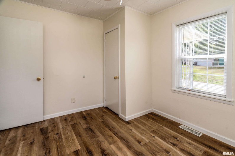 491 WELLS Road, Murphysboro, Illinois 62966, 2 Bedrooms Bedrooms, 0 ,1 BathroomBathrooms,Residential,For Sale,WELLS,0,RMAEB459634