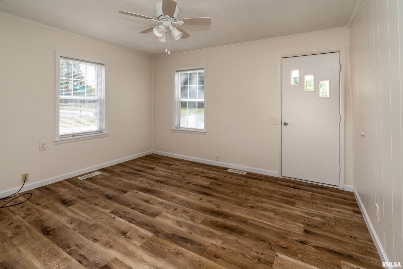 491 WELLS Road, Murphysboro, Illinois 62966, 2 Bedrooms Bedrooms, 0 ,1 BathroomBathrooms,Residential,For Sale,WELLS,0,RMAEB459634