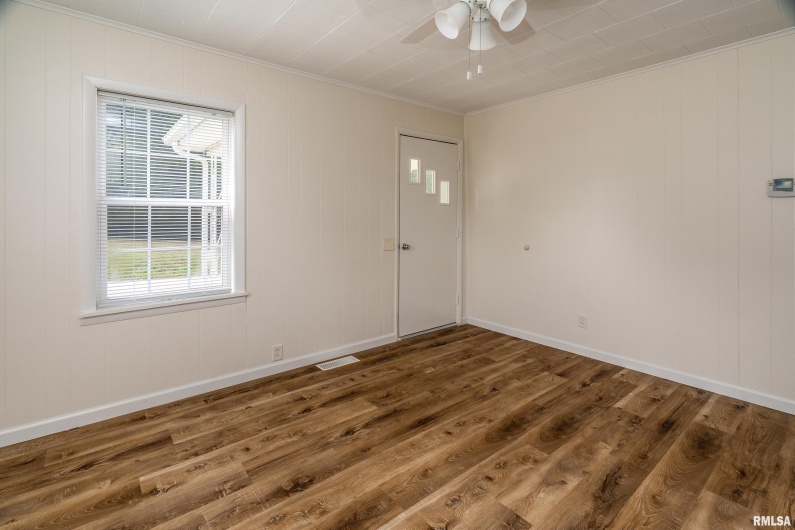 491 WELLS Road, Murphysboro, Illinois 62966, 2 Bedrooms Bedrooms, 0 ,1 BathroomBathrooms,Residential,For Sale,WELLS,0,RMAEB459634