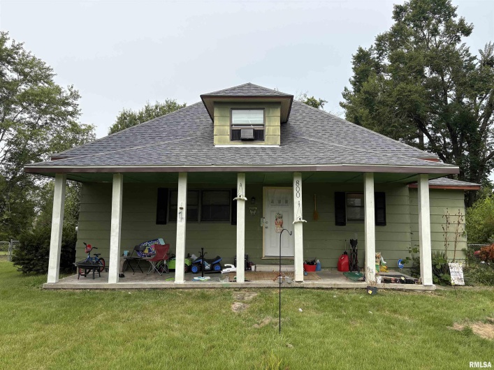 800 Giant City Road, Carbondale, Illinois 62901, 3 Bedrooms Bedrooms, 0 ,1 BathroomBathrooms,Residential,For Sale,Giant City,0,RMAEB459639