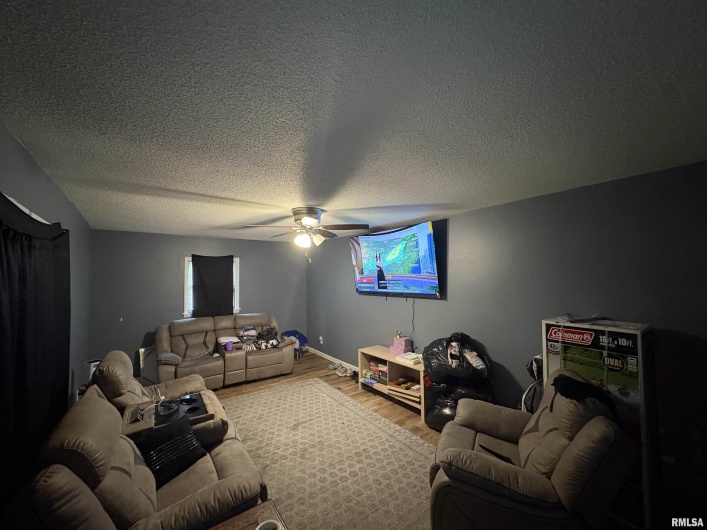 800 Giant City Road, Carbondale, Illinois 62901, 3 Bedrooms Bedrooms, 0 ,1 BathroomBathrooms,Residential,For Sale,Giant City,0,RMAEB459639