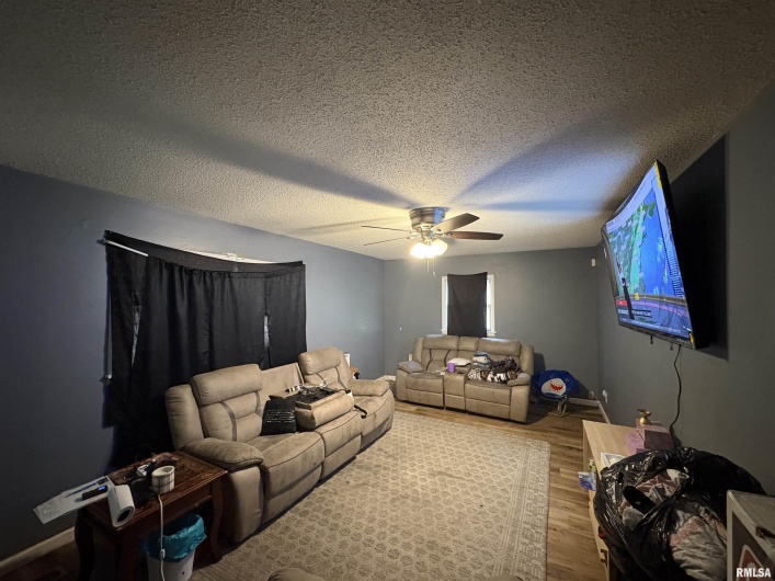 800 Giant City Road, Carbondale, Illinois 62901, 3 Bedrooms Bedrooms, 0 ,1 BathroomBathrooms,Residential,For Sale,Giant City,0,RMAEB459639
