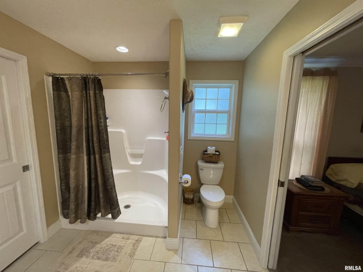 15744 Ciara Road, Marion, Illinois 62959, 3 Bedrooms Bedrooms, 0 ,2 BathroomsBathrooms,Residential,For Sale,Ciara,0,RMAQC4267152