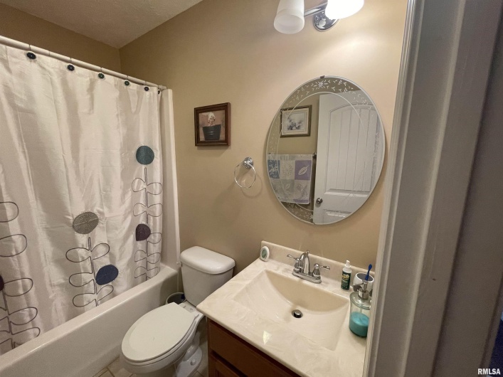 15744 Ciara Road, Marion, Illinois 62959, 3 Bedrooms Bedrooms, 0 ,2 BathroomsBathrooms,Residential,For Sale,Ciara,0,RMAQC4267152