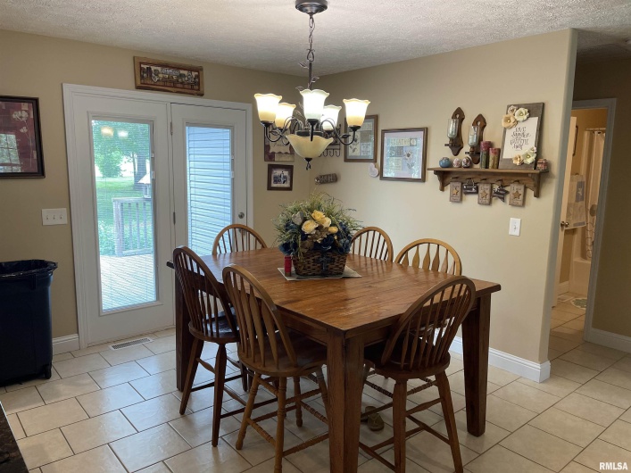 15744 Ciara Road, Marion, Illinois 62959, 3 Bedrooms Bedrooms, 0 ,2 BathroomsBathrooms,Residential,For Sale,Ciara,0,RMAQC4267152