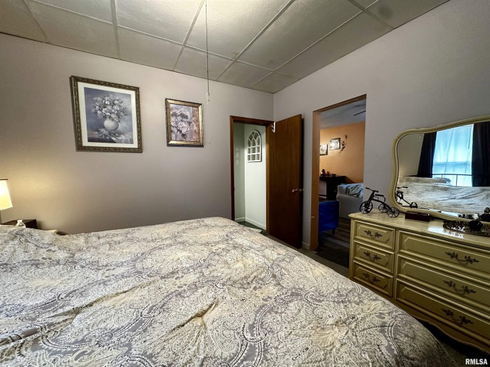 305 LINCOLN Street, Harrisburg, Illinois 62946, 2 Bedrooms Bedrooms, 0 ,1 BathroomBathrooms,Residential,For Sale,LINCOLN,0,RMAQC4267159