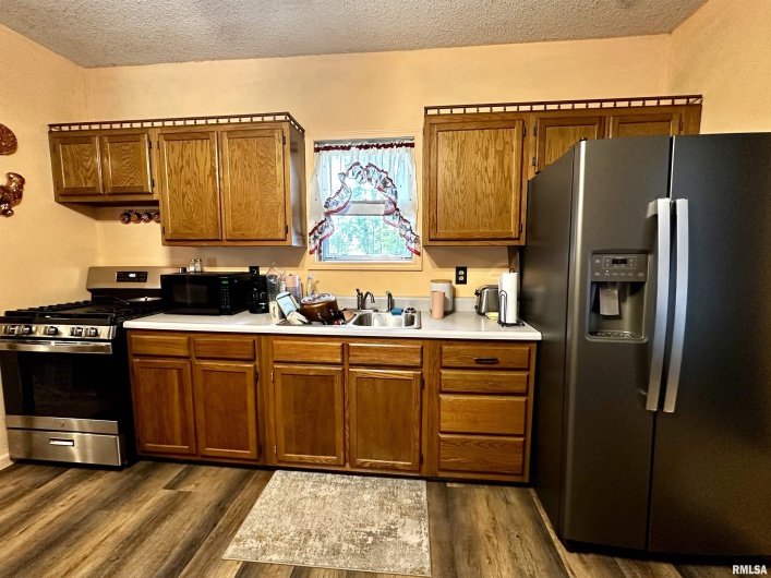 305 LINCOLN Street, Harrisburg, Illinois 62946, 2 Bedrooms Bedrooms, 0 ,1 BathroomBathrooms,Residential,For Sale,LINCOLN,0,RMAQC4267159